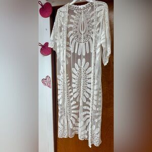 Cream sheer Lace coverup duster small 🤍